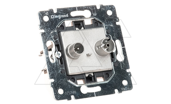 Galea Life - Розетка TV-FM-проходная 862MHz < 14 дБ