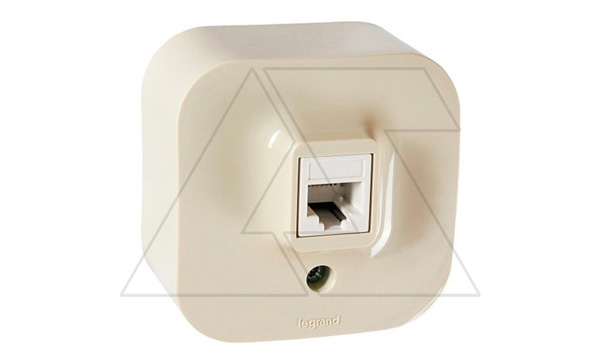 Quteo - Розетка RJ-45 5E UTP, накладной монтаж, сл. кость