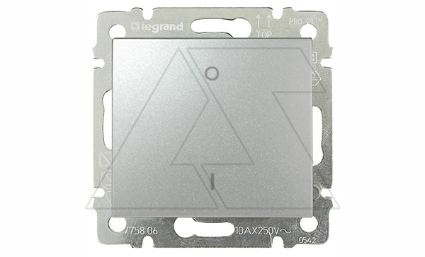 Valena - Переключатель трехполюсный для флюросцентных ламп, алюминий