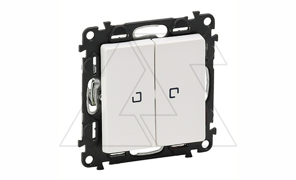 Valena Life - Переключатель на 2 направления двухклавишный с подсветкой, белый (инд. упаковка)