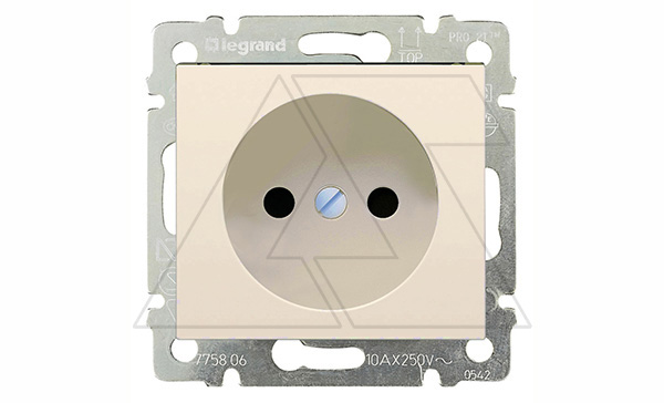 Valena - Розетка 2P 10/16A, сл.кость