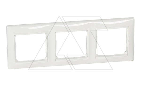 Valena - Рамка 3 поста верт/гориз, белая