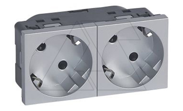 Mosaic - Розетка двойная, 2х2P+E, 4M, защ. шторки, пруж. зажимы,  со смещением контактов 45°, алюминий