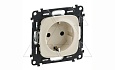 Valena Allure - Розетка 2P+E нем. стд., со шторками, безвинтовые зажимы, слоновая кость (инд.упак) от интернет-магазина amperkin.by