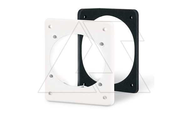 Пластрон 84x106mm с отверстием 75x75mm, с уплотнителем, IP66