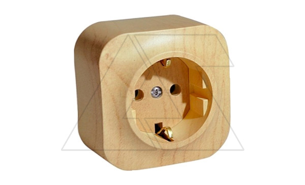 Quteo - Розетка 2P+E нем. стд. (дерево) (стикерованный)
