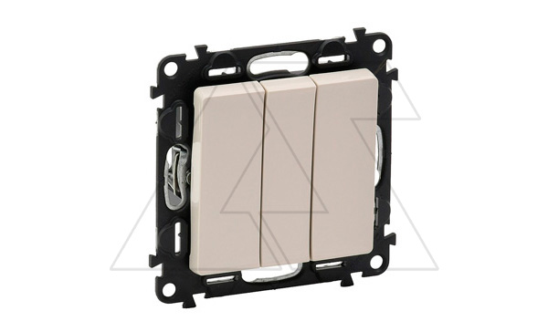 Valena Life - Выключатель трехклавишный, слоновая кость (инд. упаковка)