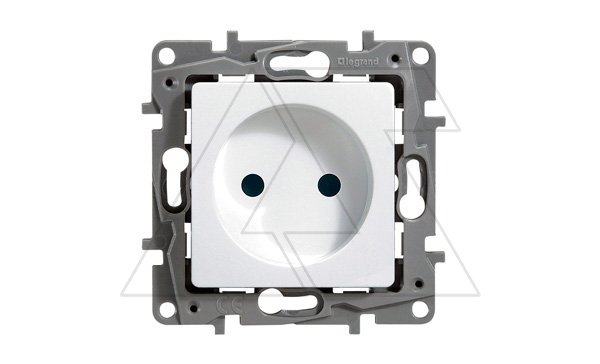 Etika - Розетка 2P 10/16A (белый)