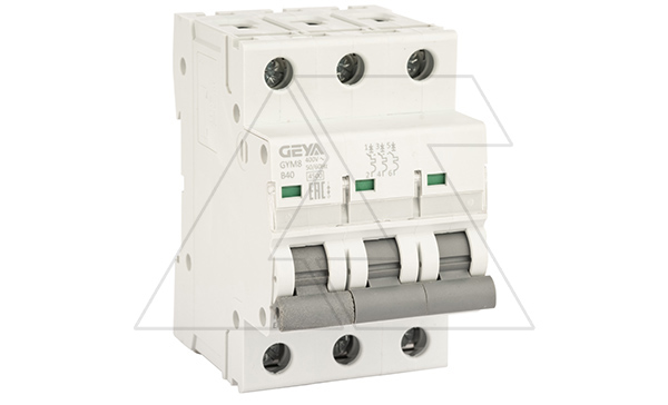 Авт. выключатель GYM8-3P-40B, 3P, 40A, хар-ка B, 4,5kA, 3M, без подкл. AU8, AL8.