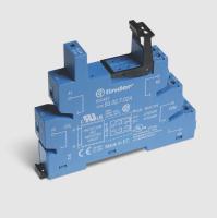 Розетка 93.02.0.024  с пластиковым удерживающим зажимом для реле 41.61, 41.52, 41.81