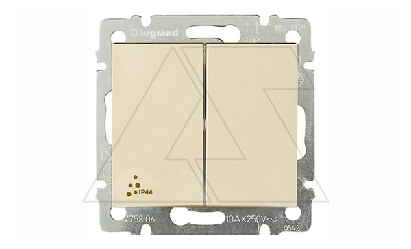 Valena - Переключатель на 2 направления двухклавишный, сл.кость IP44