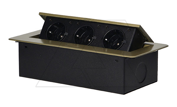 Блок розеточный встраиваемый 3x2P+E со шторками, без кабеля, 3600вт, латунь (стикерованный)